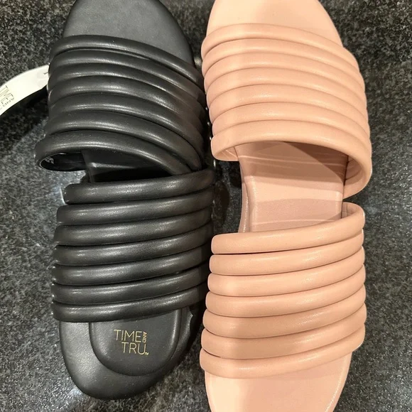 Two pair slide sandals - Picture 2 of 6